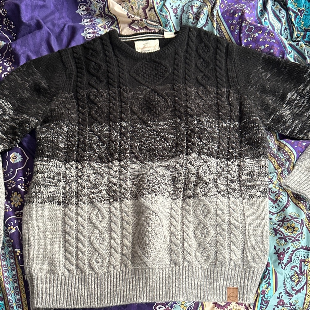Weatherproof Black and Gray Crewneck Sweater